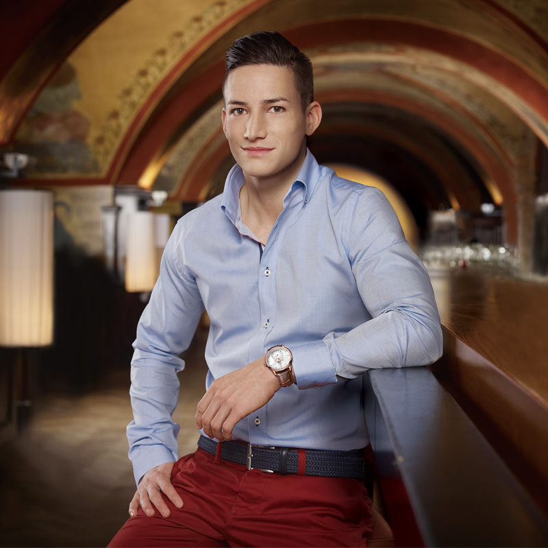 瑞士依波路表启用奥运体操王子阮马素(Marcel Nguyen)为最新全球代言人